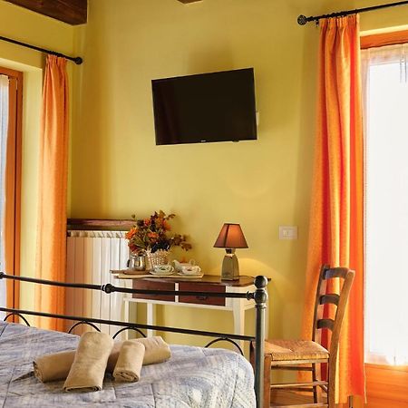 Circolo Operaio Acli Colloro Hotell Exteriör bild