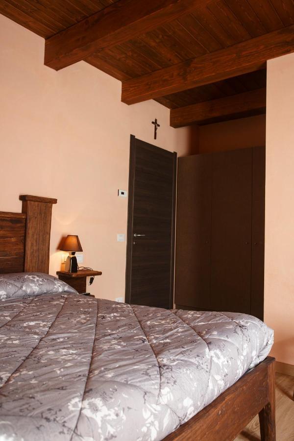 Circolo Operaio Acli Colloro Hotell Exteriör bild