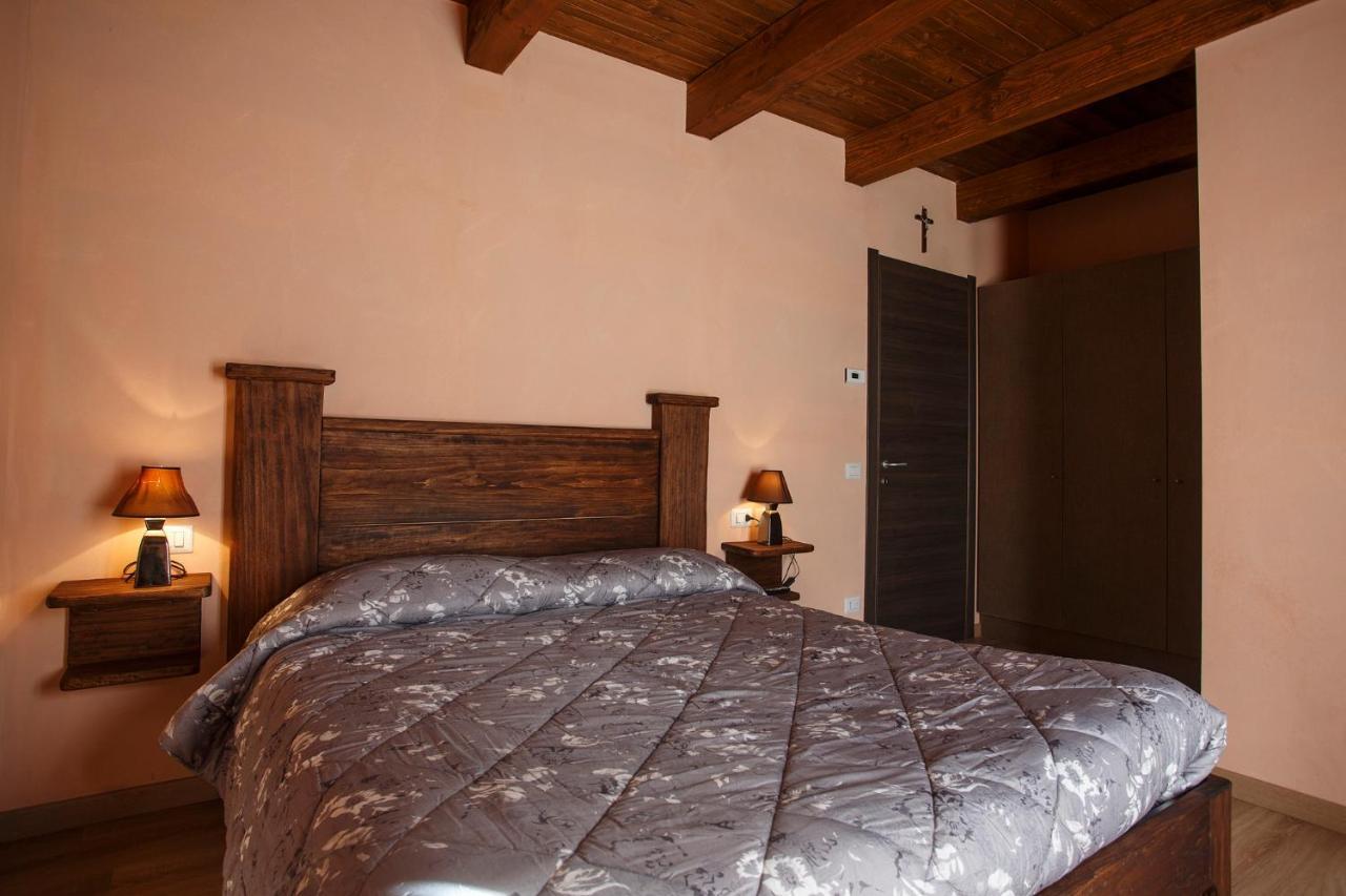 Circolo Operaio Acli Colloro Hotell Exteriör bild